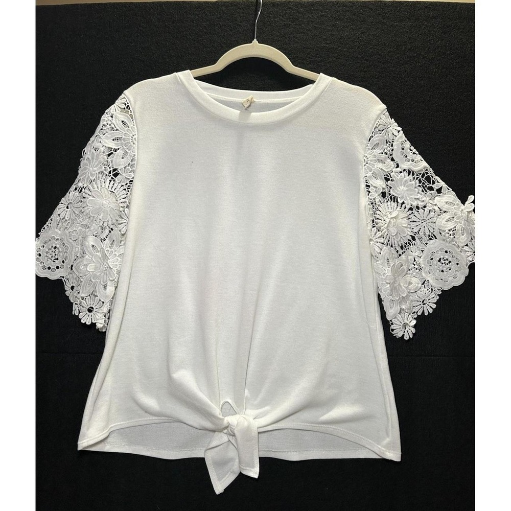 Lazy Sunday Women's Large White SS Gathered Tie On Front Crochet Floral Sleeve